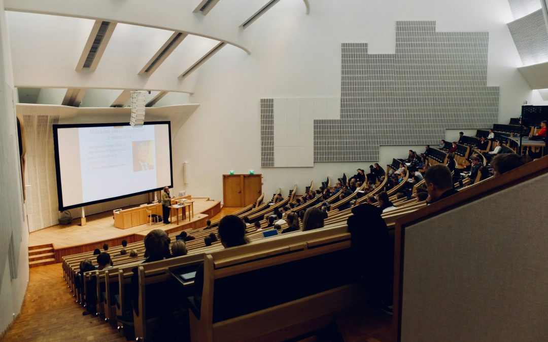 Waar voelen studenten zich thuis? Onderzoek naar sense of belonging en verbondenheid